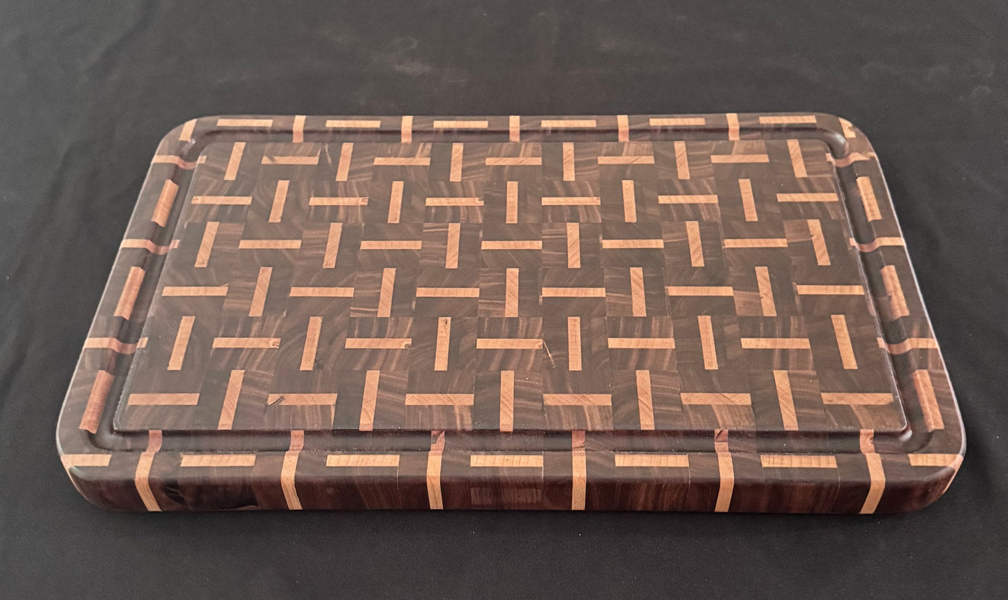 L1001 - Walnut Maple Weave