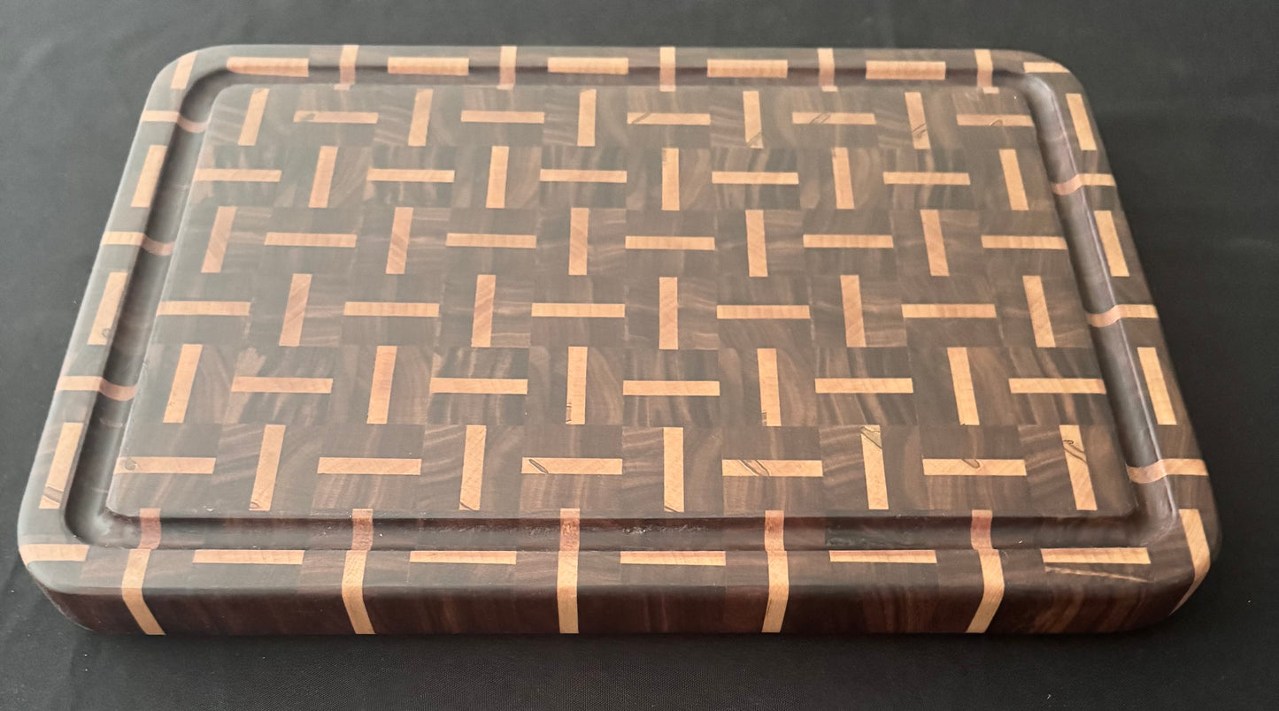 L1018 - Walnut Maple Weave